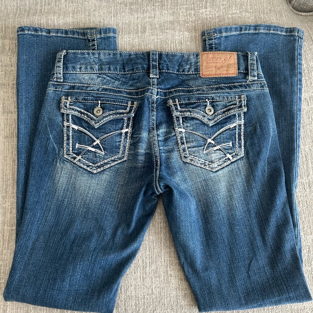 Series31 distressed Denim Jeans